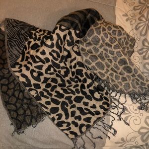 Animal print scarf 🧣